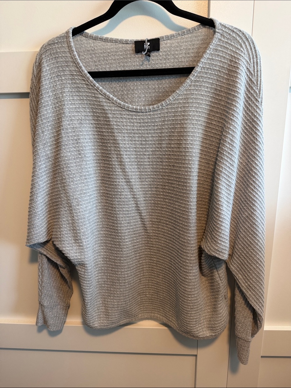 Iz Byer Light Gray Waffle Knit Scoop Neck Sweater